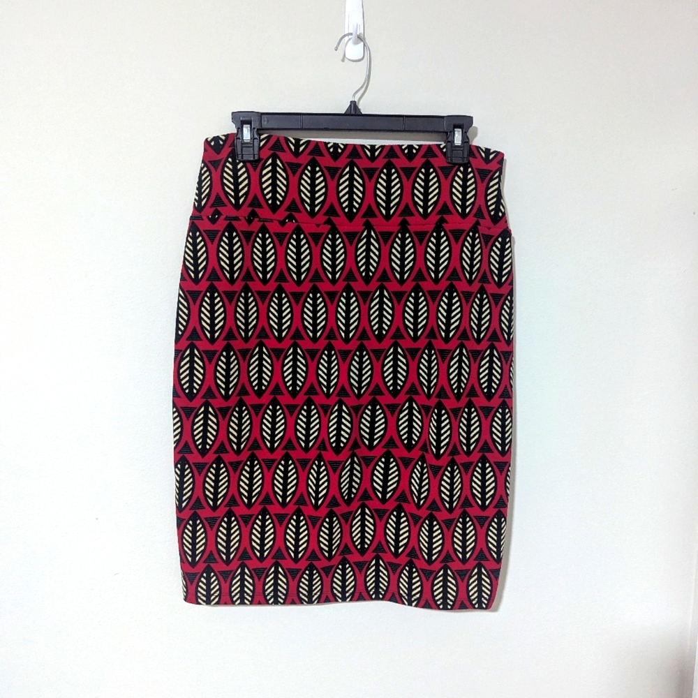 LuLaRoe Cassie Red and Black Leaf Pattern Pencil Skirt SZ L